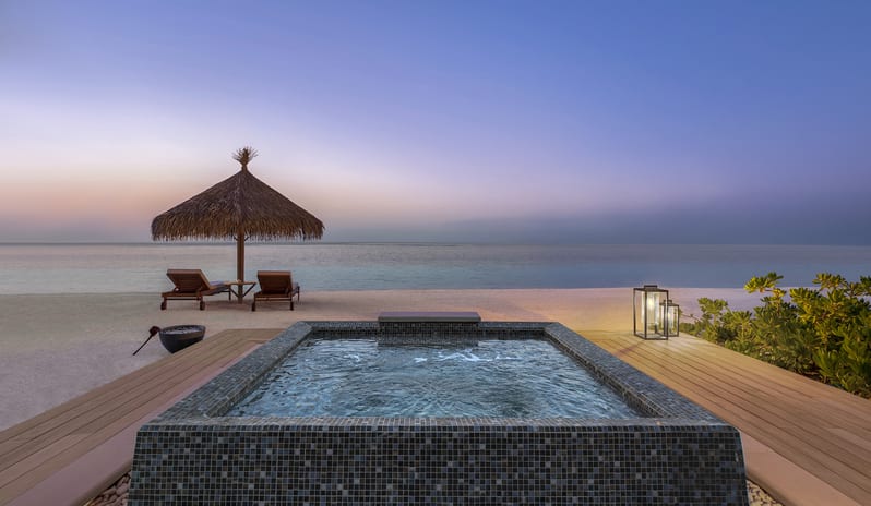 5. Two-Bedroom Beach Villa_Outdoor Jacuzzi
